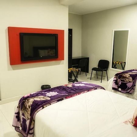 Hotel El Rubi Huaraz  Buitenkant foto